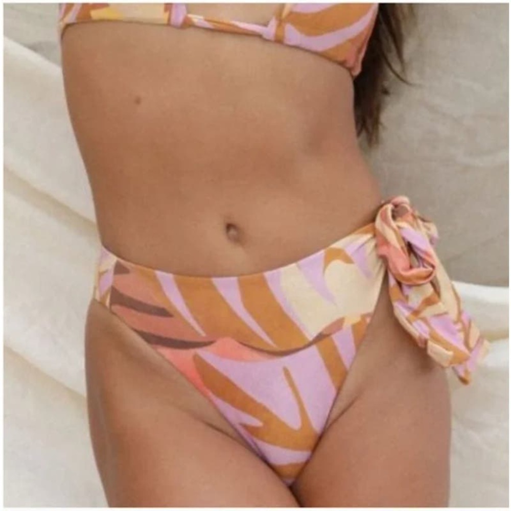 Stone Fox SWIM JUNE BOTTOM in TROPIC‎ LARGE NWT